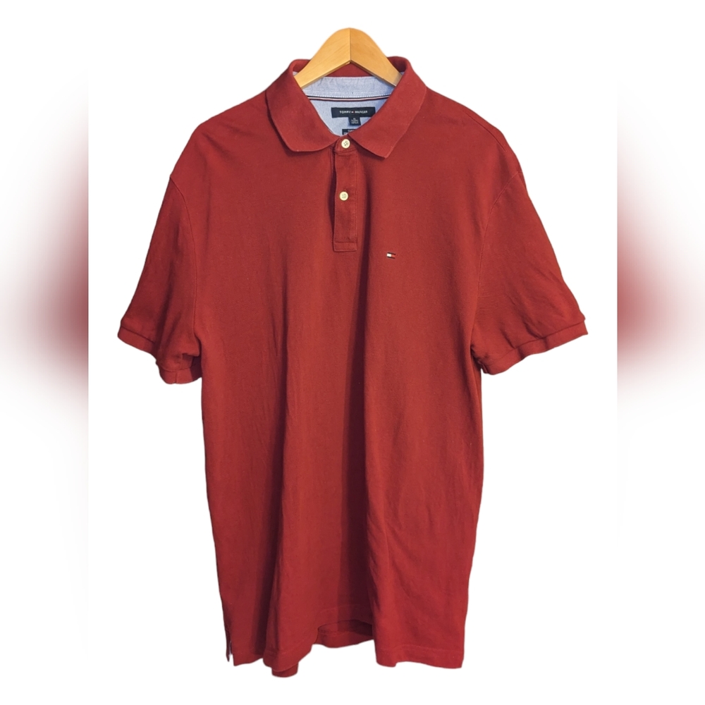 Tommy Hilfiger Men XL Polo Shirt Custom Fit Short Sleeve 2 Buttons Burgundy